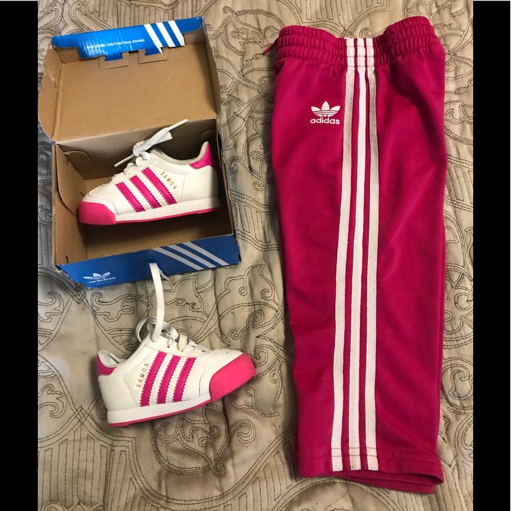 Adidas Samoa baby girl shoes size 4 like new